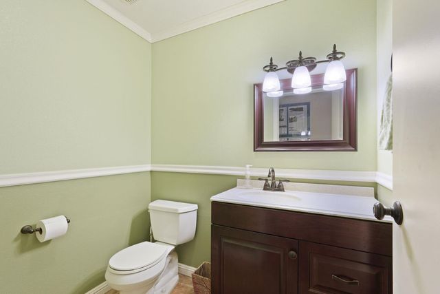 5766 N Alpine Rd, Stockton, CA 95215