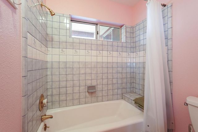 5766 N Alpine Rd, Stockton, CA 95215