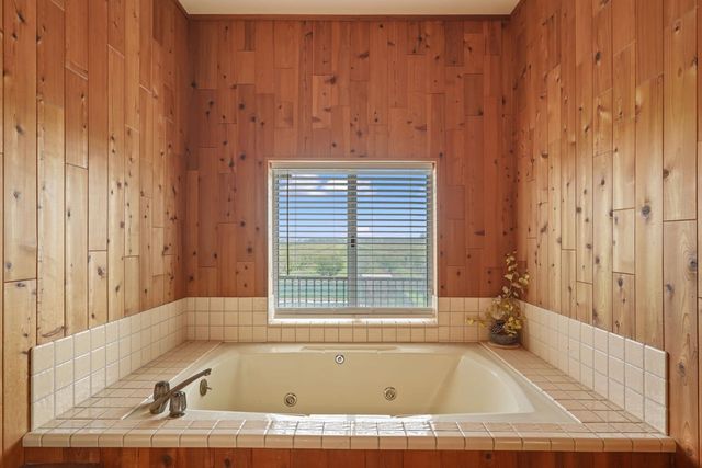 5766 N Alpine Rd, Stockton, CA 95215