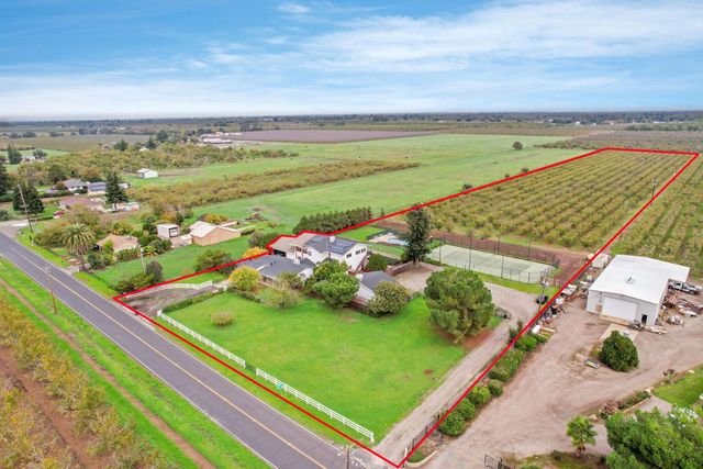 5766 N Alpine Rd, Stockton, CA 95215