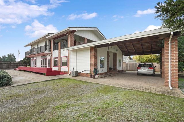 5766 N Alpine Rd, Stockton, CA 95215