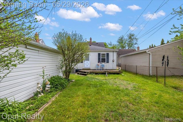 23034 Madison Street, Dearborn, MI 48124