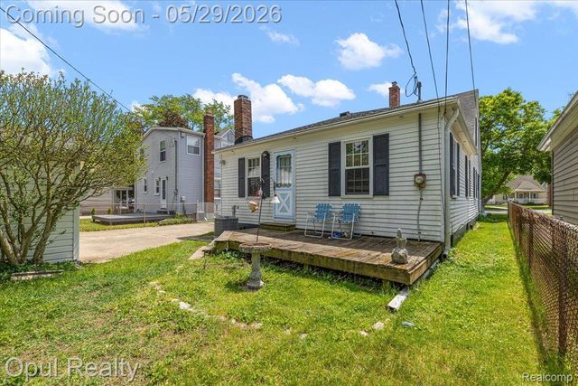 23034 Madison Street, Dearborn, MI 48124