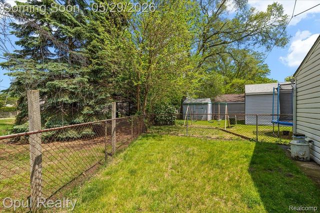 23034 Madison Street, Dearborn, MI 48124