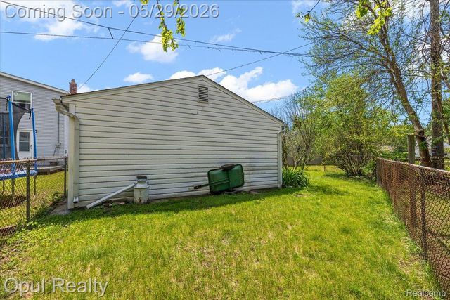 23034 Madison Street, Dearborn, MI 48124