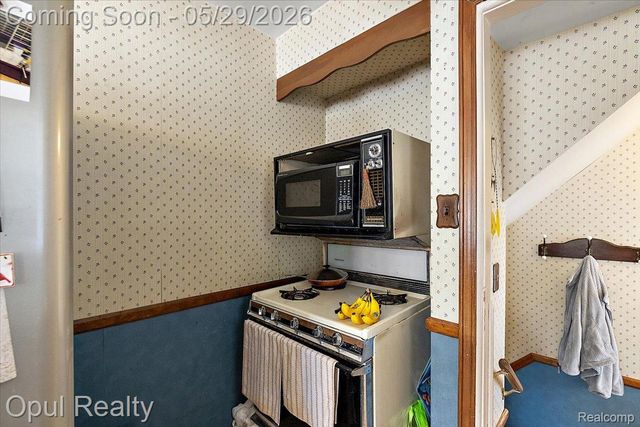 23034 Madison Street, Dearborn, MI 48124