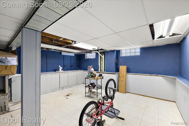 23034 Madison Street, Dearborn, MI 48124