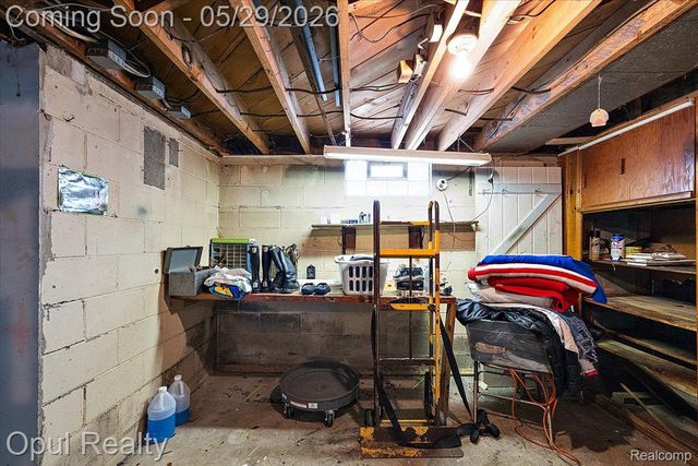 23034 Madison Street, Dearborn, MI 48124