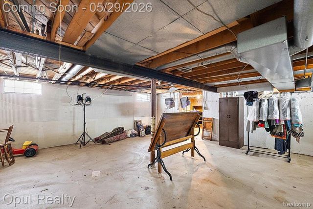 23034 Madison Street, Dearborn, MI 48124