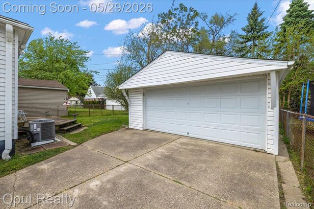 23034 Madison Street, Dearborn, MI 48124