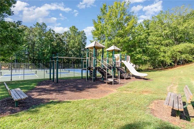 102 W Sheffield Drive, Westminster, SC 29693