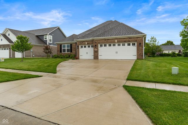 1697 Pelham Drive, Greenwood, IN 46143