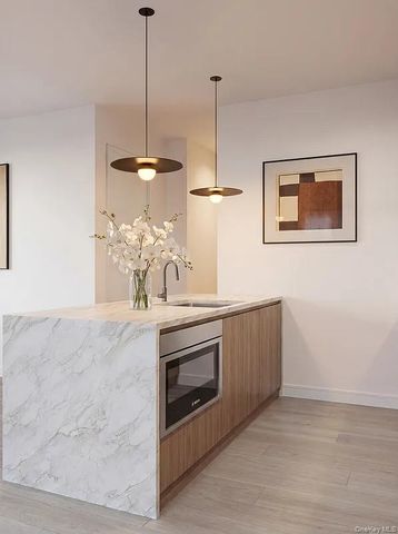37-28 Crescent Street 4A, Long Island City, NY 11101