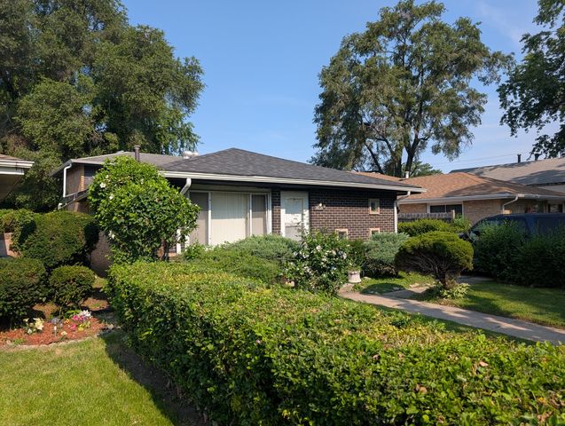 14226 S Marquette Avenue, Burnham, IL 60633