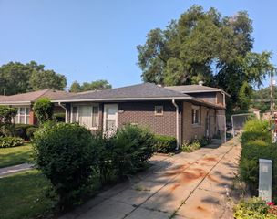 14226 S Marquette Avenue, Burnham, IL 60633