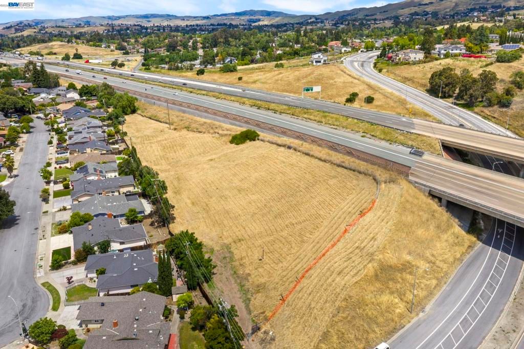 Image 3 of property listing at E Warren Ave, Fremont, CA 94539