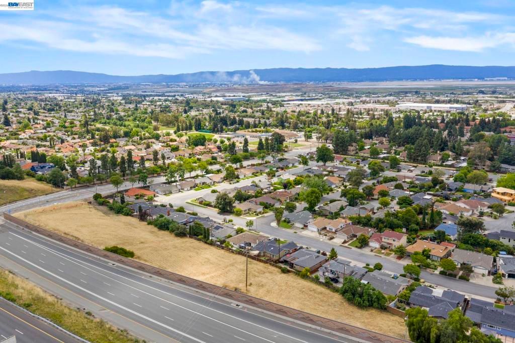 Image 7 of property listing at E Warren Ave, Fremont, CA 94539