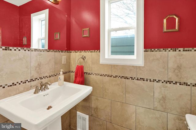 820 N 2ND ST, Reading, PA 19601