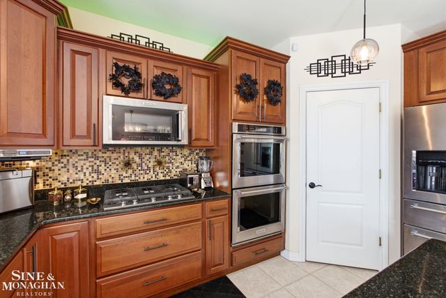 55045 Whitney Drive, Shelby Twp, MI 48315