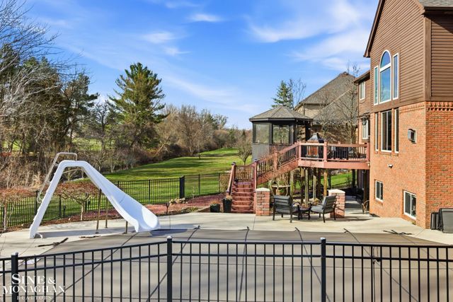55045 Whitney Drive, Shelby Twp, MI 48315