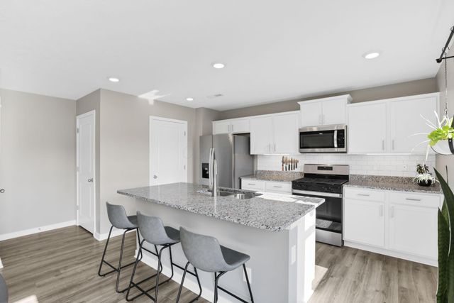 318 Trinity Way W, Newark, OH 43055