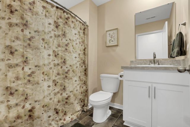 318 Trinity Way W, Newark, OH 43055