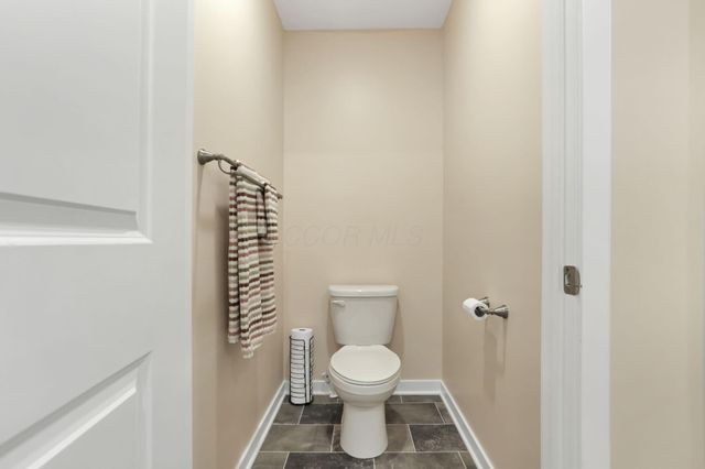 318 Trinity Way W, Newark, OH 43055