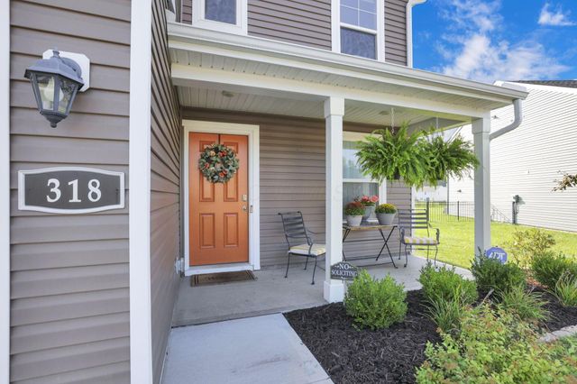 318 Trinity Way W, Newark, OH 43055