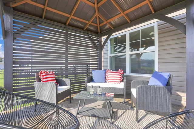 318 Trinity Way W, Newark, OH 43055