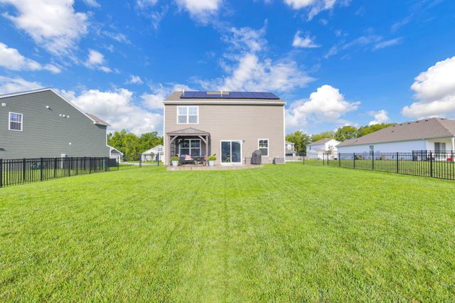 318 Trinity Way W, Newark, OH 43055