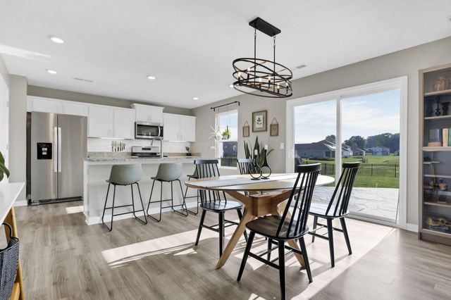 318 Trinity Way W, Newark, OH 43055