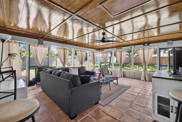 6605 PASO ROBLES Boulevard, Fort Pierce, FL 34951