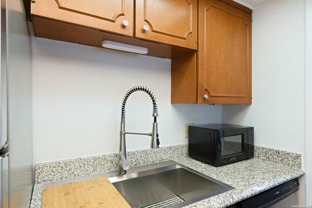 8401 N New Braunfels Ave Apt 240, San Antonio, TX 78209