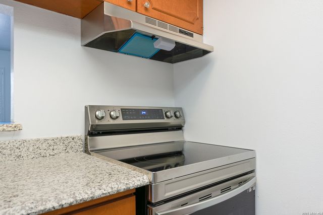8401 N New Braunfels Ave Apt 240, San Antonio, TX 78209