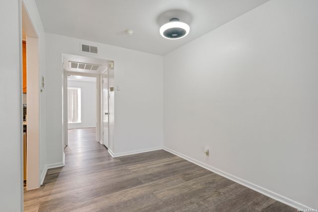 8401 N New Braunfels Ave Apt 240, San Antonio, TX 78209