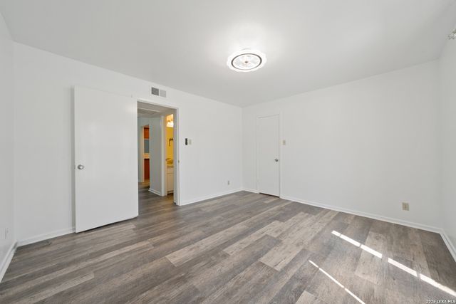 8401 N New Braunfels Ave Apt 240, San Antonio, TX 78209