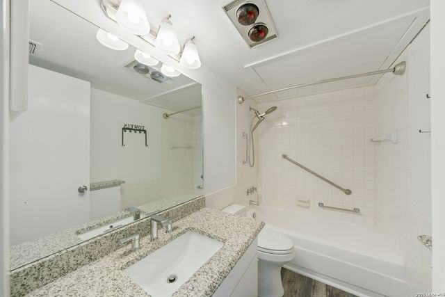 8401 N New Braunfels Ave Apt 240, San Antonio, TX 78209