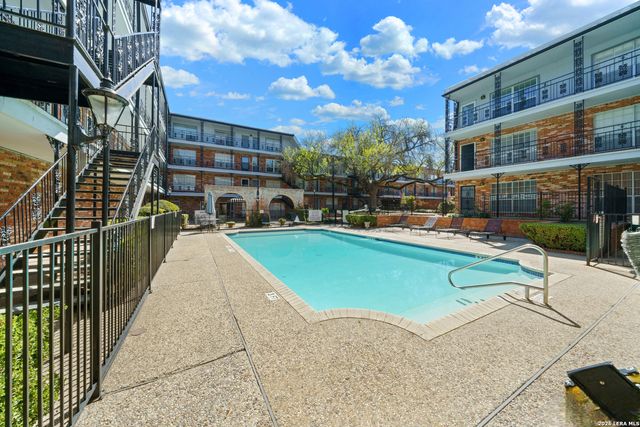 8401 N New Braunfels Ave Apt 240, San Antonio, TX 78209