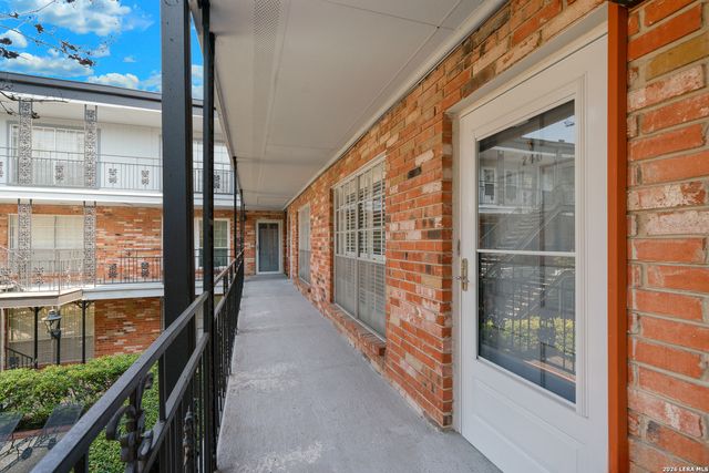 8401 N New Braunfels Ave Apt 240, San Antonio, TX 78209