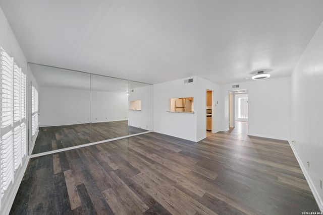 8401 N New Braunfels Ave Apt 240, San Antonio, TX 78209