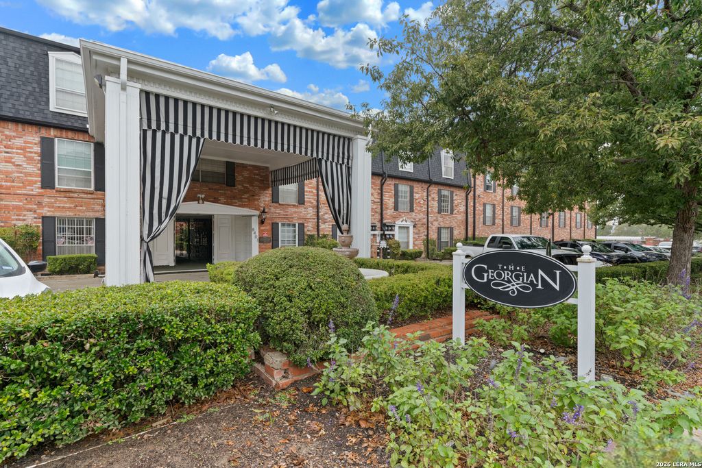 8401 N New Braunfels Ave Apt 240, San Antonio, TX 78209