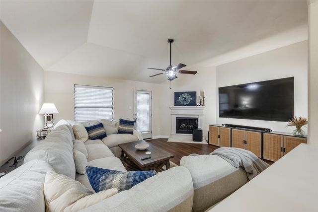 8143 Guadalupe Road, Arlington, TX 76002