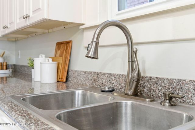 2019 Bonnycastle Ave, Louisville, KY 40205