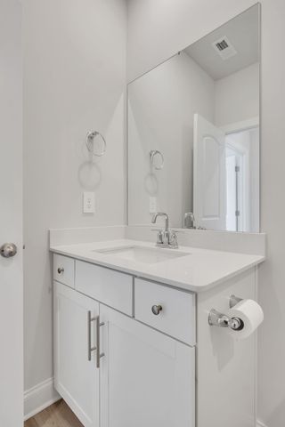 1923 Mahala Dr, Hermitage, TN 37076