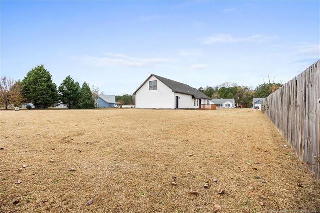 122 Tanner Loop, Raeford, NC 28376