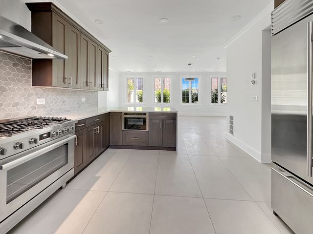 5954 N Paulina Street, Chicago, IL 60660