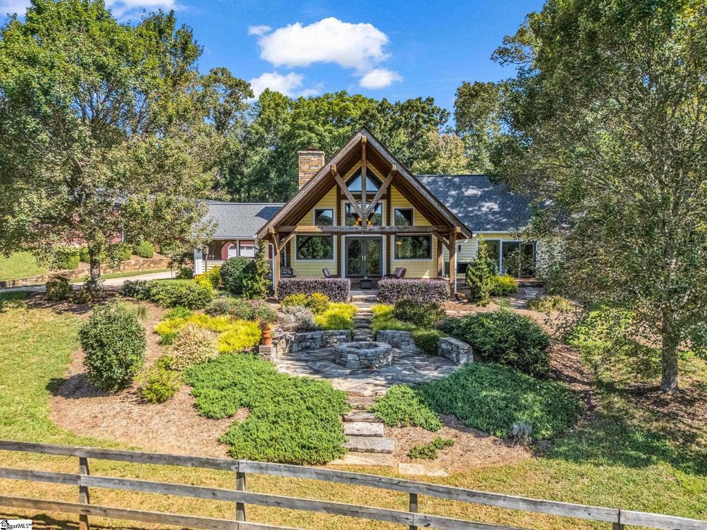 1050 Hunting Country Road, Tryon, NC 28782