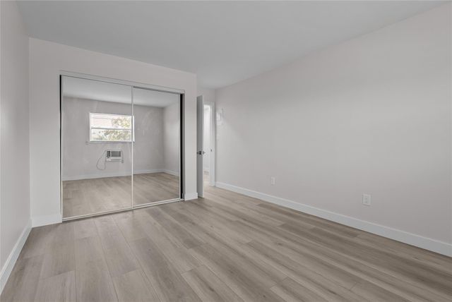 1150 E Sample Road 202, Pompano Beach, FL 33064