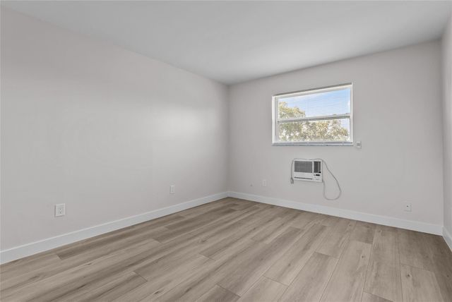 1150 E Sample Road 202, Pompano Beach, FL 33064