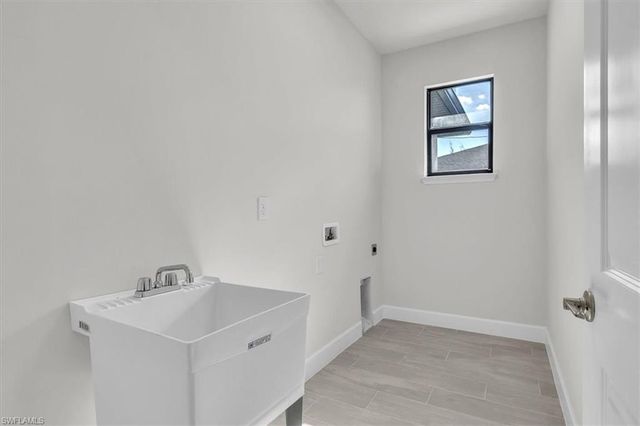 414 SW 19th AVE, Cape Coral, FL 33991